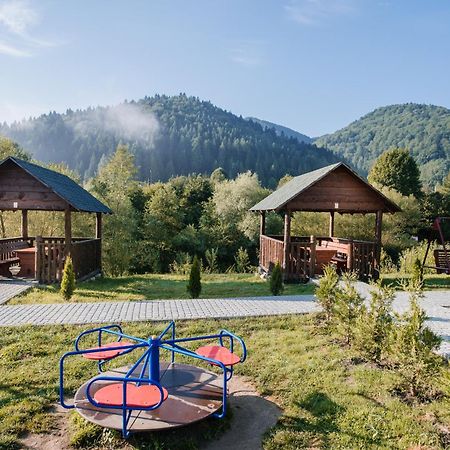 Рибничанка Hotel Skhidnytsia ภายนอก รูปภาพ