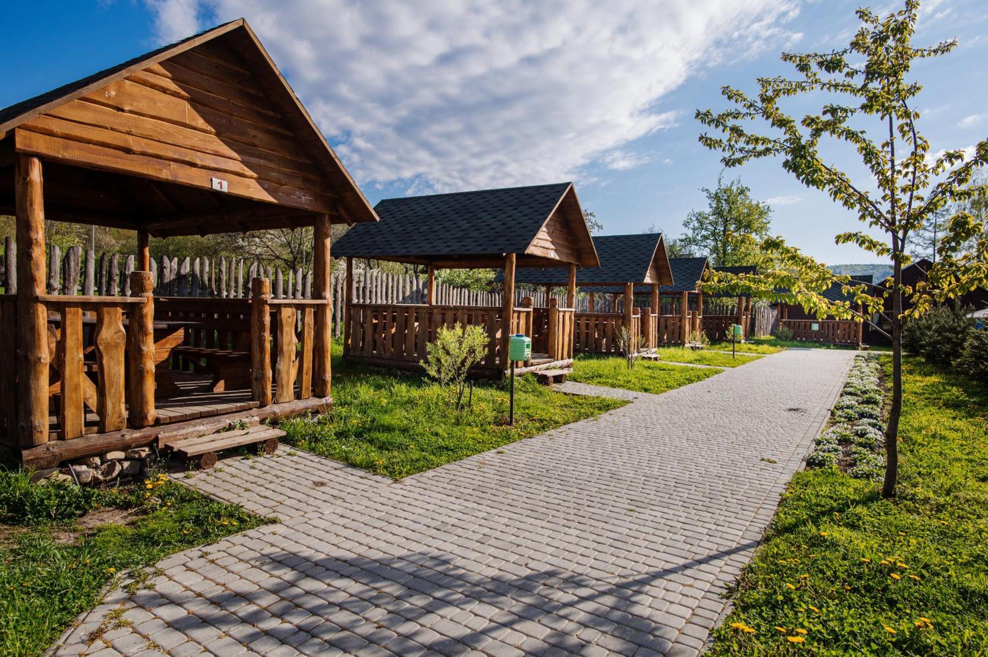 Рибничанка Hotel Skhidnytsia ภายนอก รูปภาพ