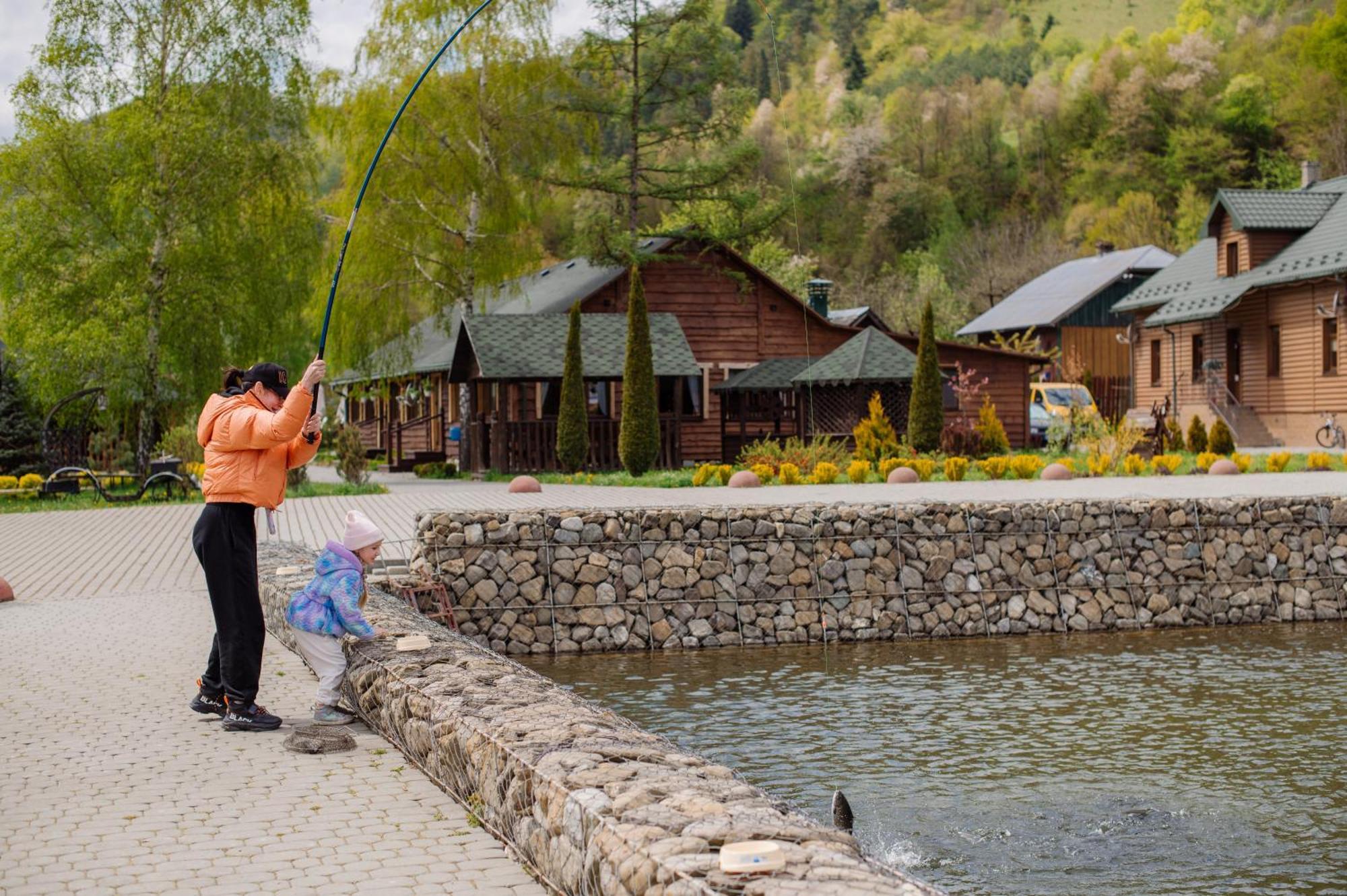 Рибничанка Hotel Skhidnytsia ภายนอก รูปภาพ