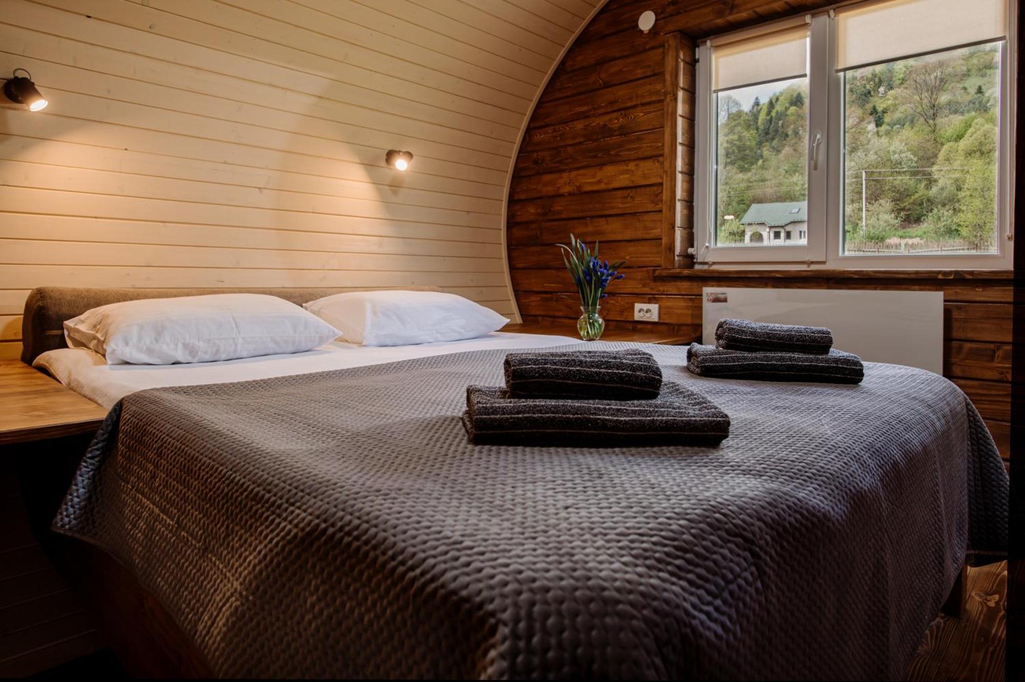 Рибничанка Hotel Skhidnytsia ภายนอก รูปภาพ
