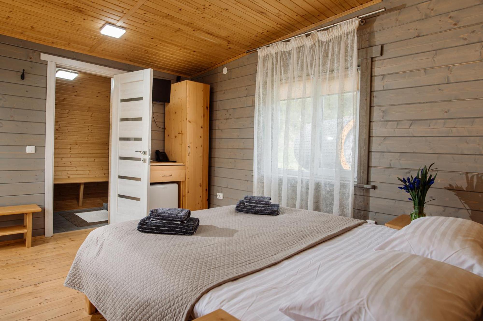 Рибничанка Hotel Skhidnytsia ภายนอก รูปภาพ