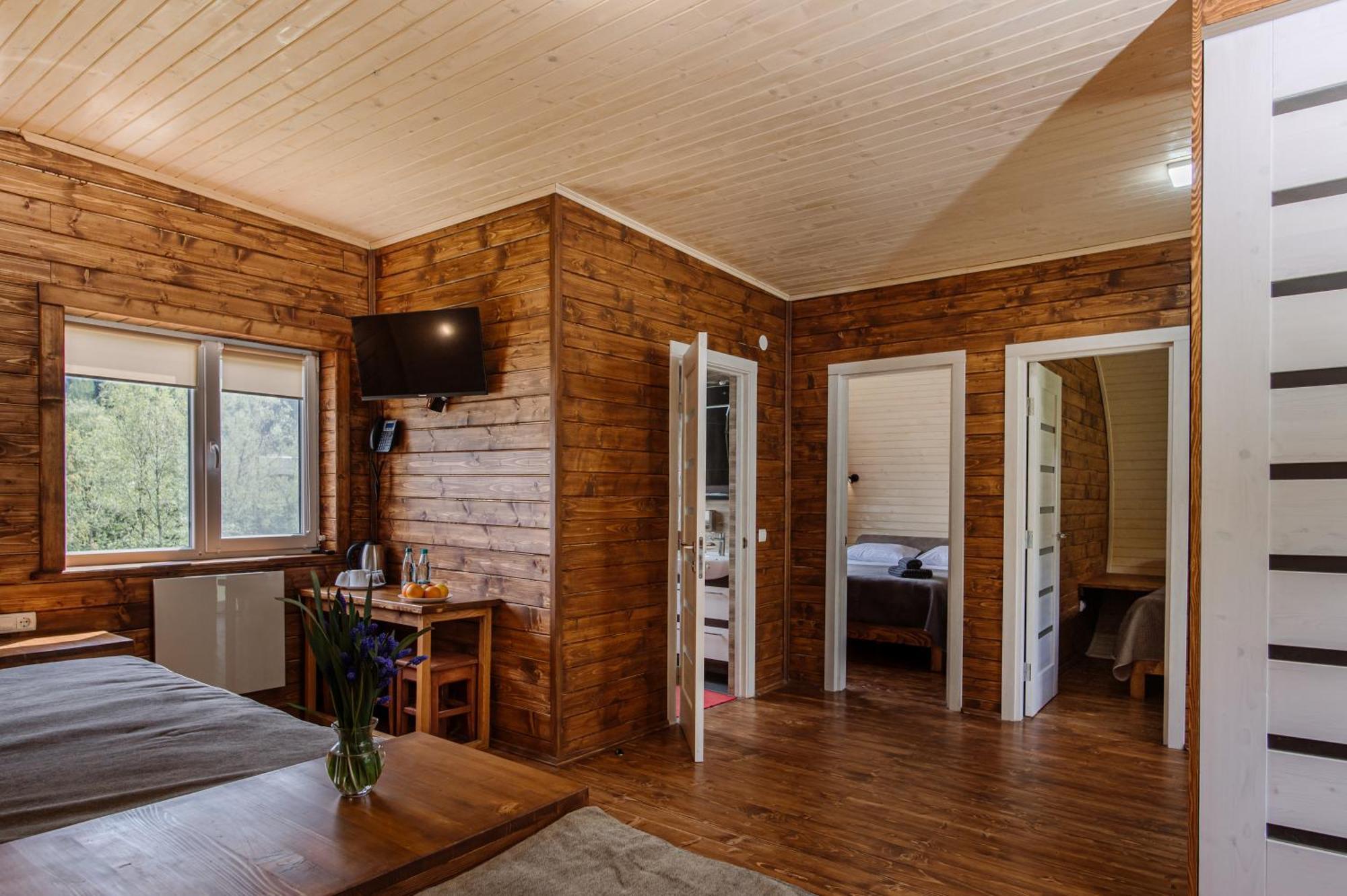 Рибничанка Hotel Skhidnytsia ภายนอก รูปภาพ